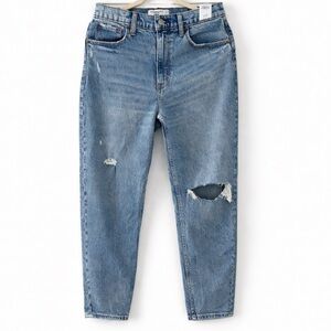 Abercrombie & Fitch 80s Mom Jeans High Rise Distressed Light Wash Size 27 NWT
